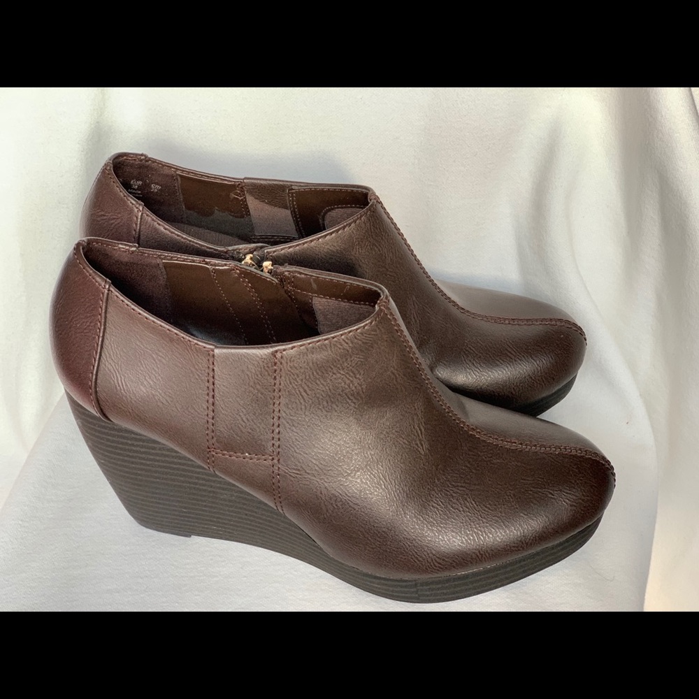 Dr Scholls advanced comfort brown wedge booties 8M
